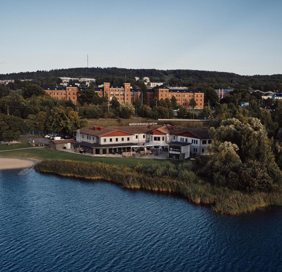 Hasse Pa Sjoekanten Hotell & Restaurang Jönköping Exterior foto