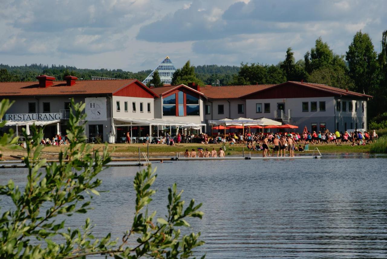 Hasse Pa Sjoekanten Hotell & Restaurang Jönköping Exterior foto